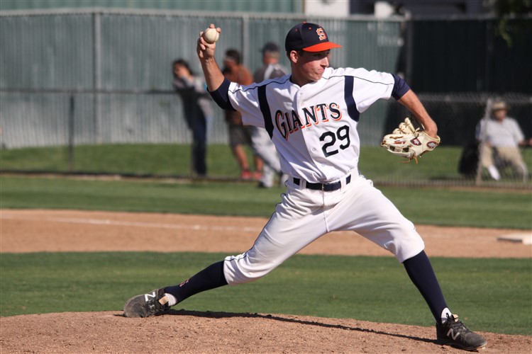 Giants avoid sweep and stay in second place