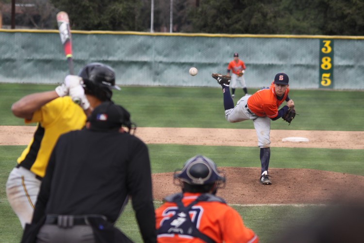 Giants sweep three game series against Marin