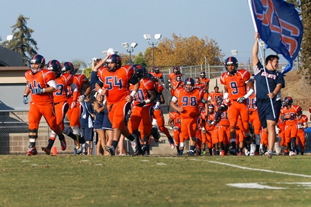 Giants hold on to defeat Contra Costa in season opener