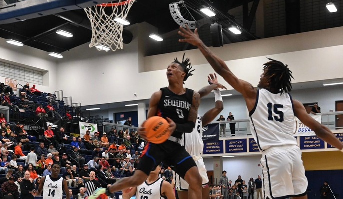State No. 6 Giants roll to 14th straight men's basketball win