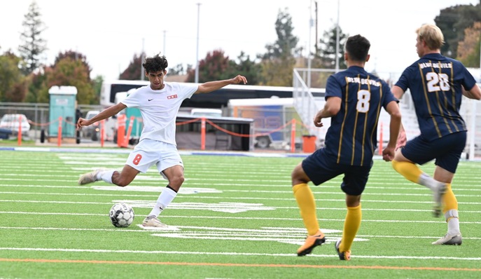 Giants' men's soccer team builds on 2021 success with 3-0 start