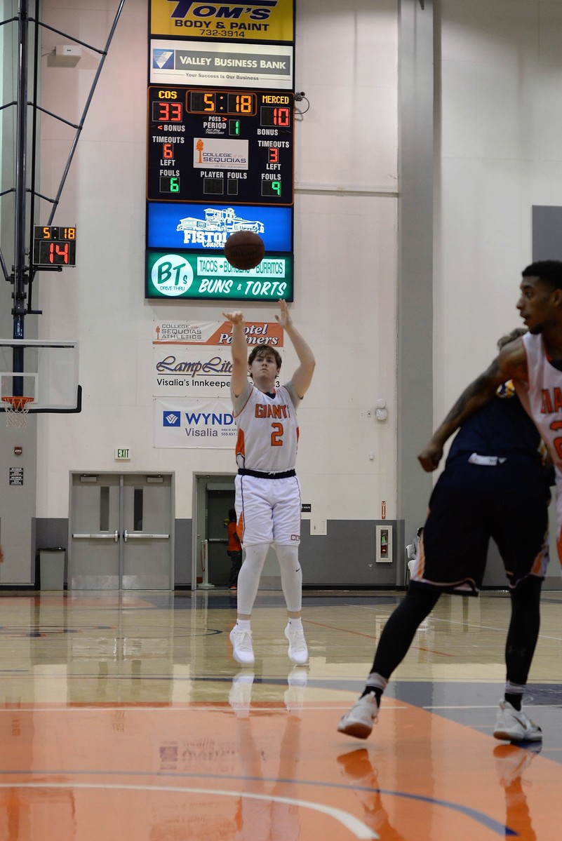 Giants defeat Cerro Coso by double-digits