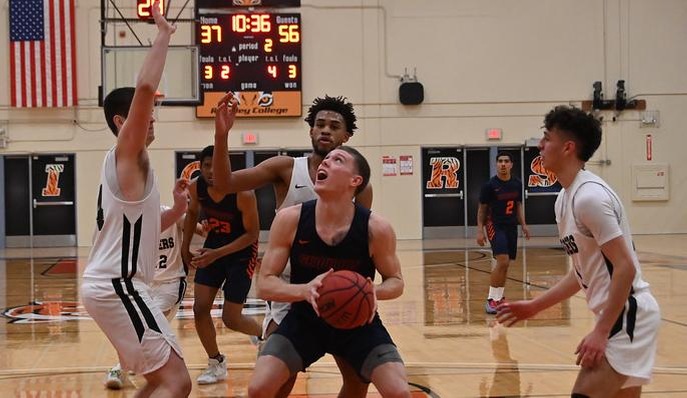 Giants close regular season at home vs. West Hills-Lemoore on Feb. 21