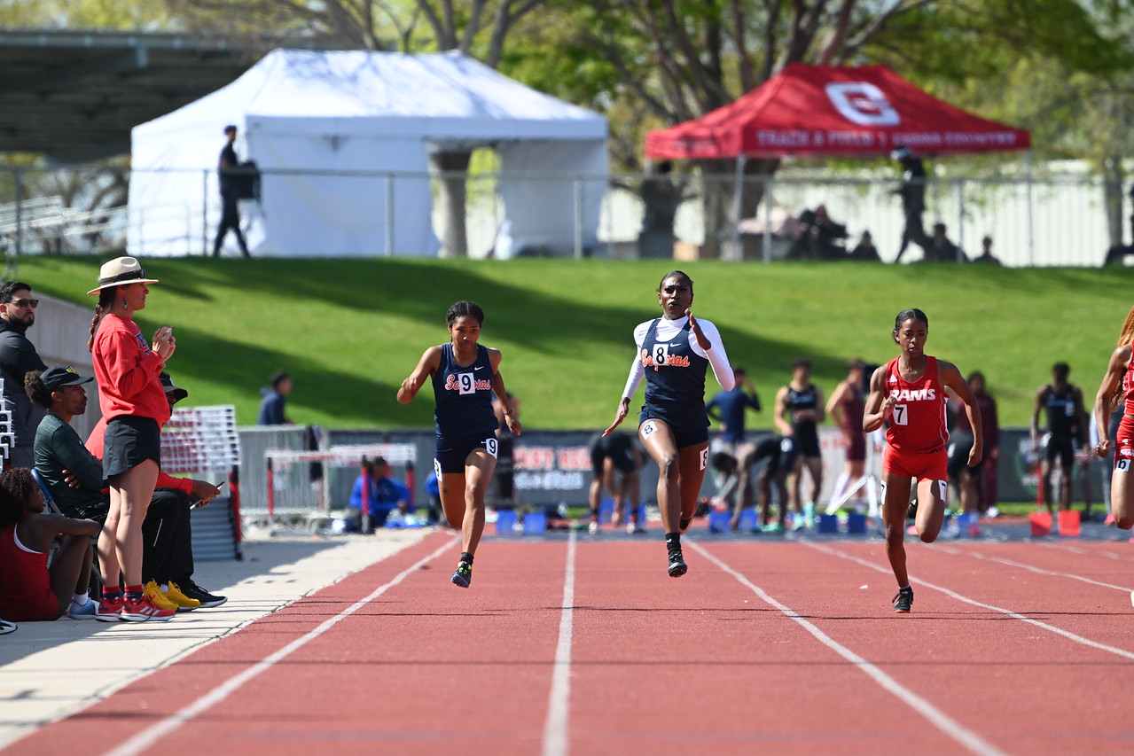 Giants shine in CVC Meet