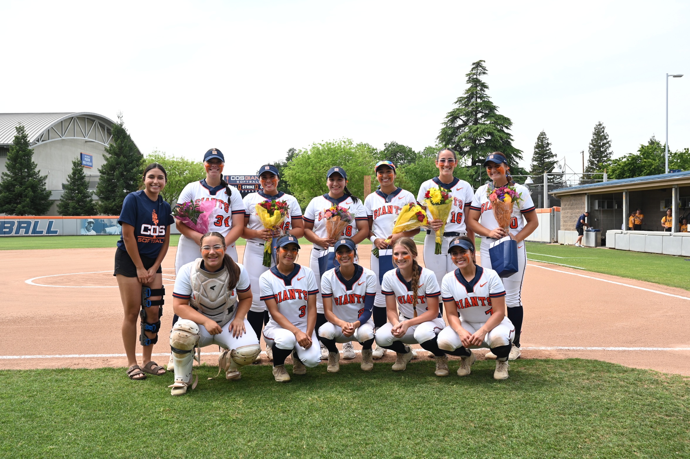 College of the Sequoias' softball team on Sophomore Day, prior to the game versus Taft College on April 16, 2025. (Photo Credit: Norma Foster / COS Athletics)