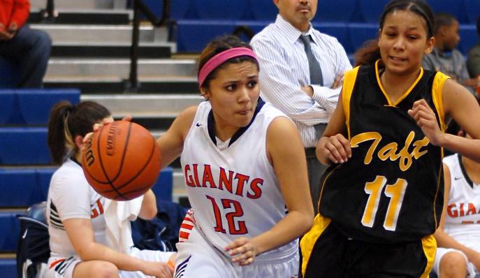 Former COS Student-Athlete Hannah Ramirez earns PacWest Defender of the Week Honors