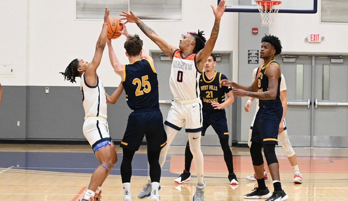 State No. 6 Giants close in on CVC men's basketball title with 16th straight win