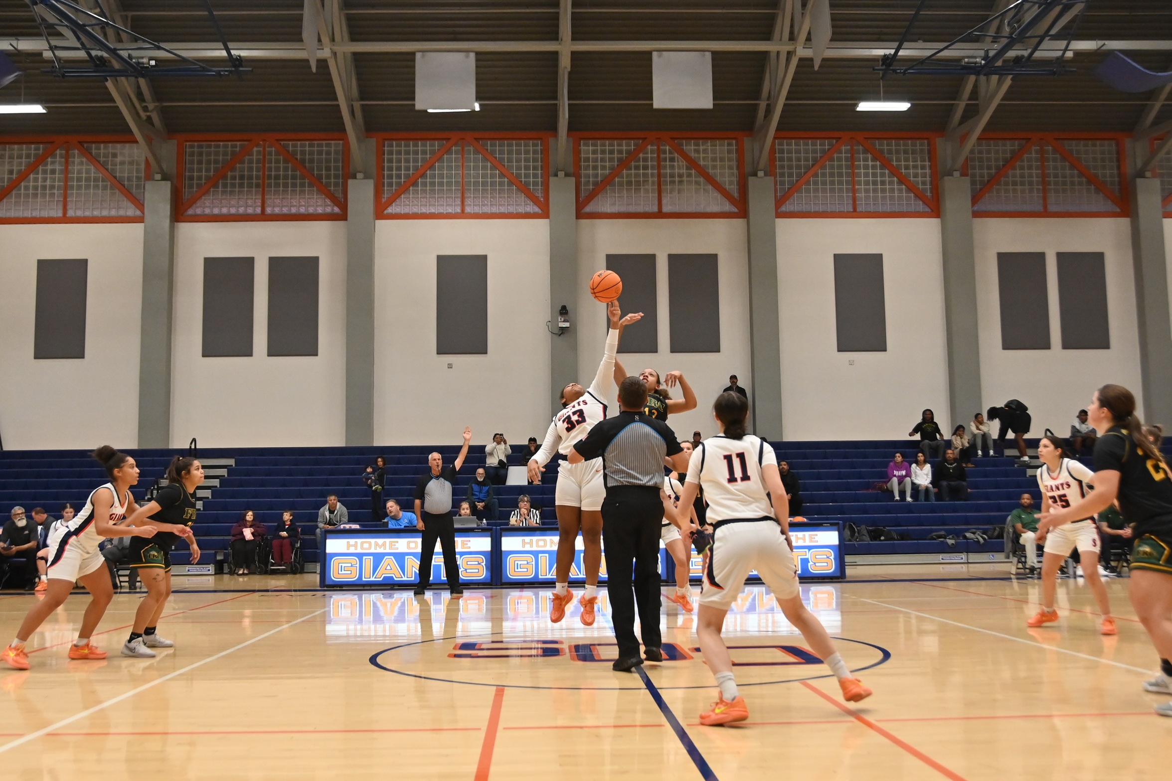 Giants women's basketball rolls past Feather River in home debut