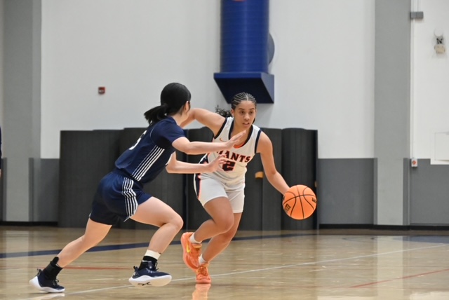 Giants fall to Fresno in clash for CVC women's basketball lead