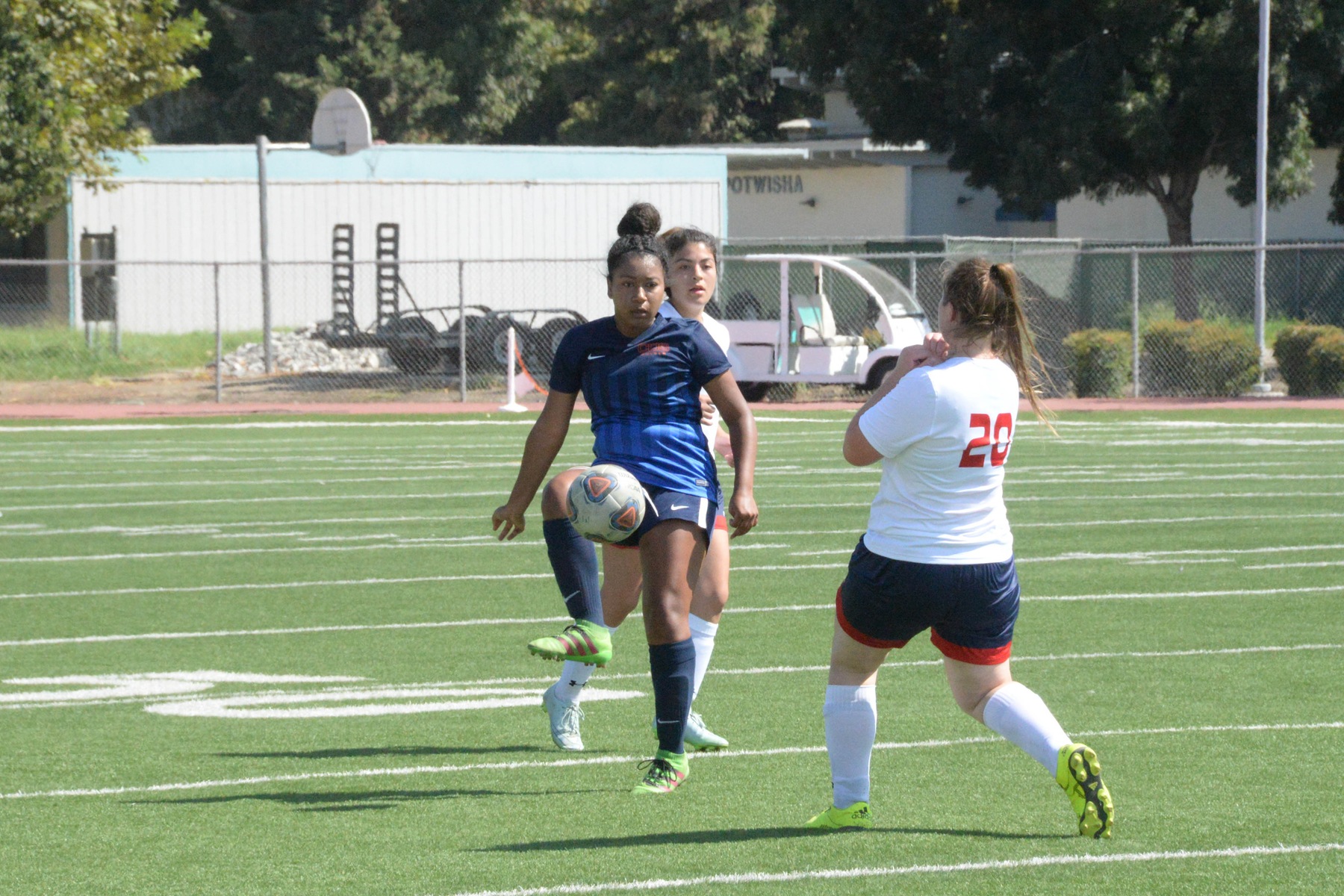 Giants drop match in Clovis