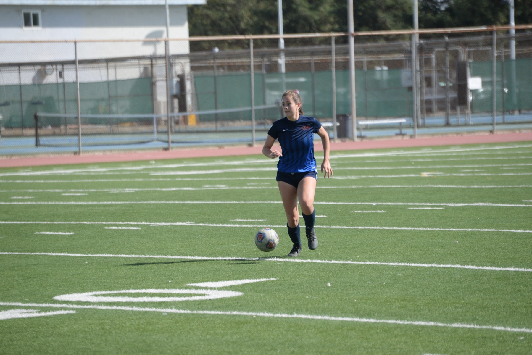 Giants split weekday matches