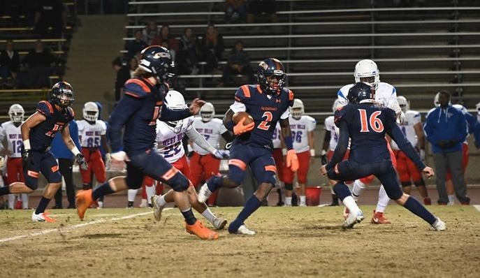 Giants gain bowl eligibility with victory over West Hills-Coalinga