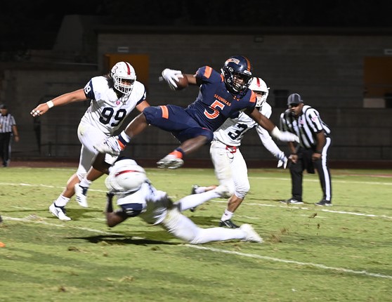 Giants roll past Delta, close in on bowl eligibility